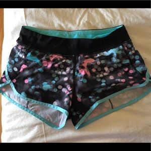 IVIVVA SHORTS